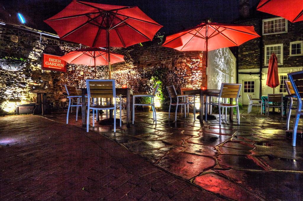 Kings Arms Hotel ساندويتش المظهر الخارجي الصورة